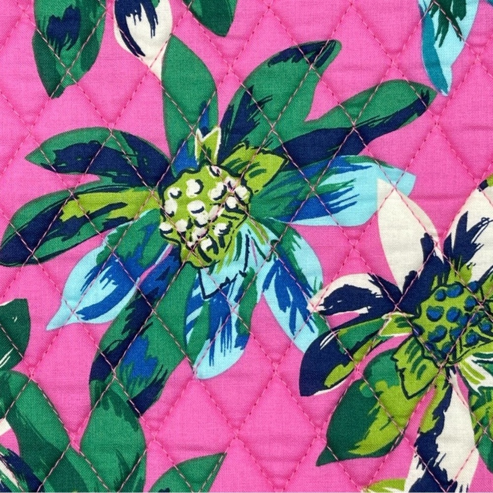 Vera Bradley Large Triple Zip Hipster Crossbody Bag in “Tropical Paradise” - Picture 9 of 10